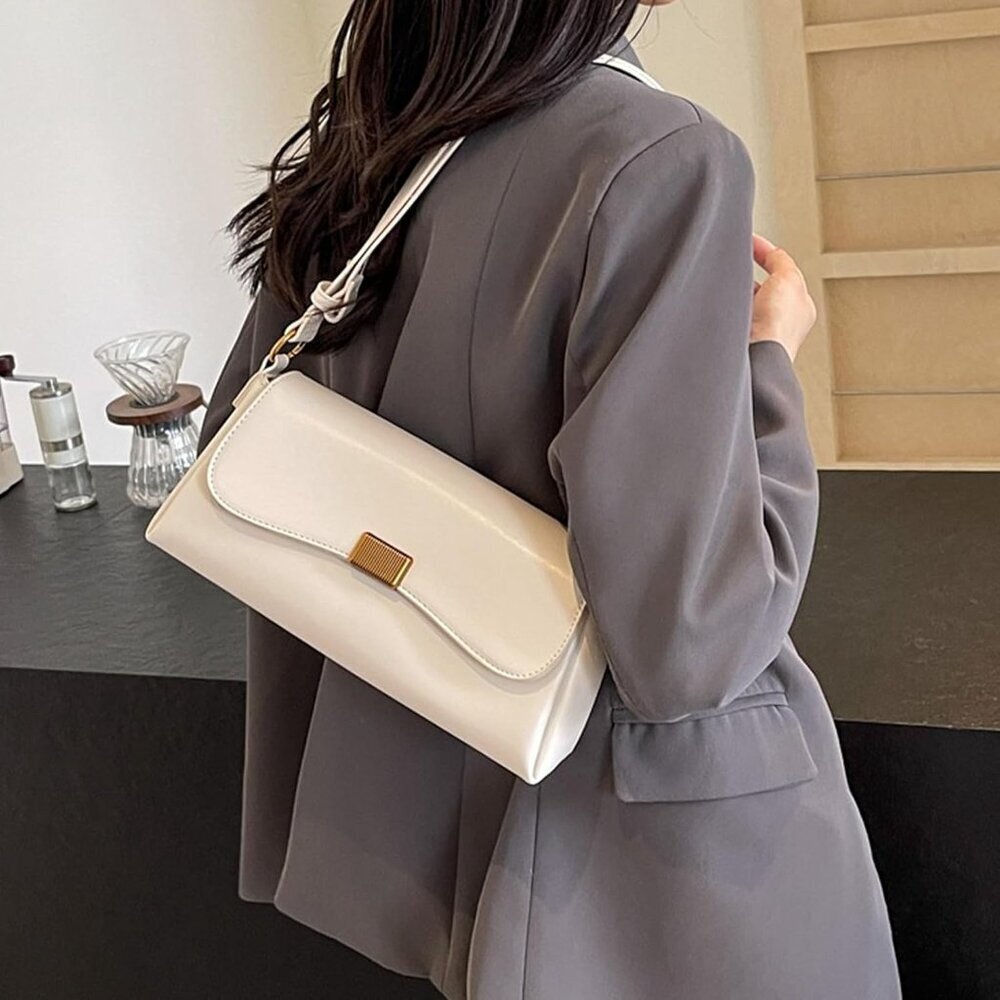 Vintage Small Cream Shoulder Bag for Women Zipper Closure and Classic Design - Picture 5 of 7